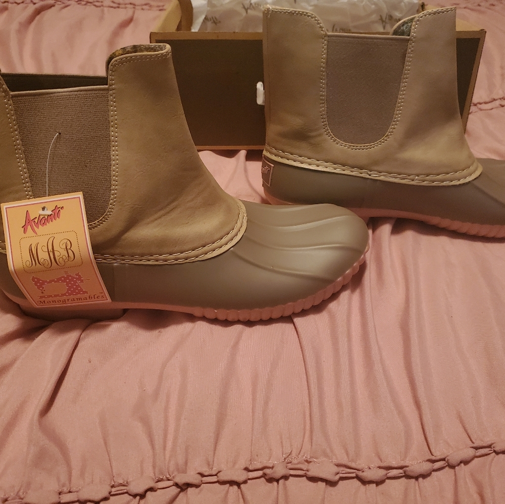Avanti Boots